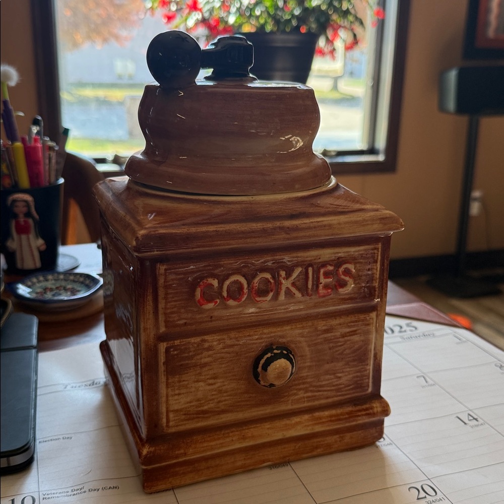 Vintage McCoy Coffee Grinder Ceramic Cookie Jar